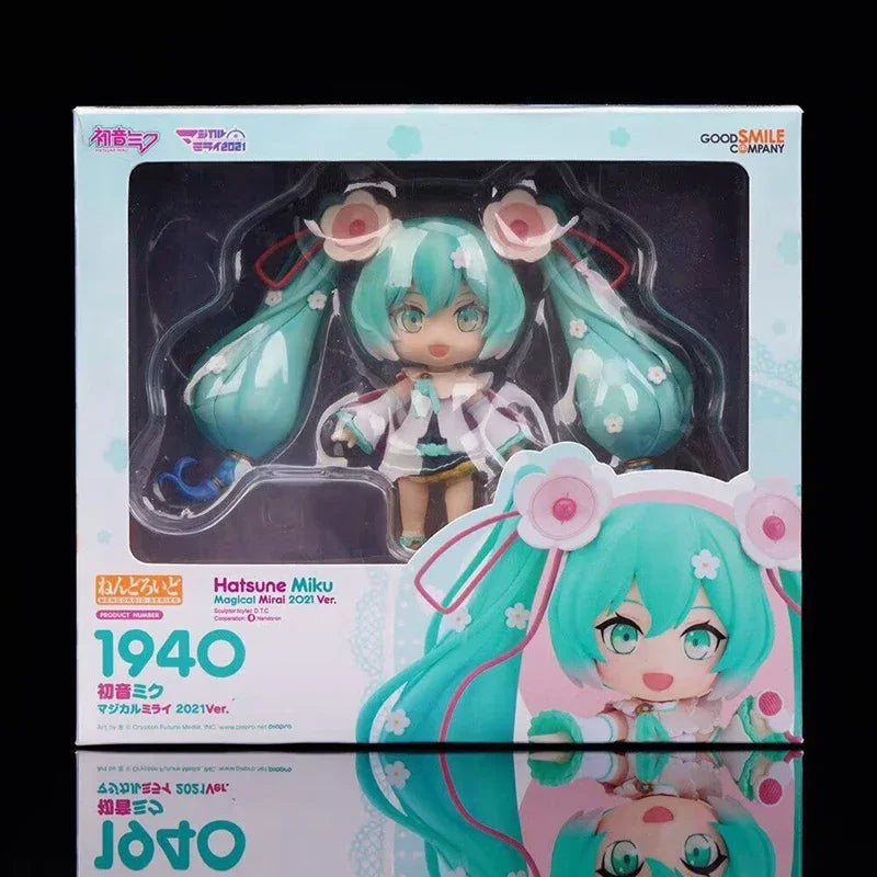 10cm #1939 Hatsune Miku Anime Figure 15th Anniversary Strawberry Miku Action Figure #1940 PVC Collection Model Doll Toys Gift