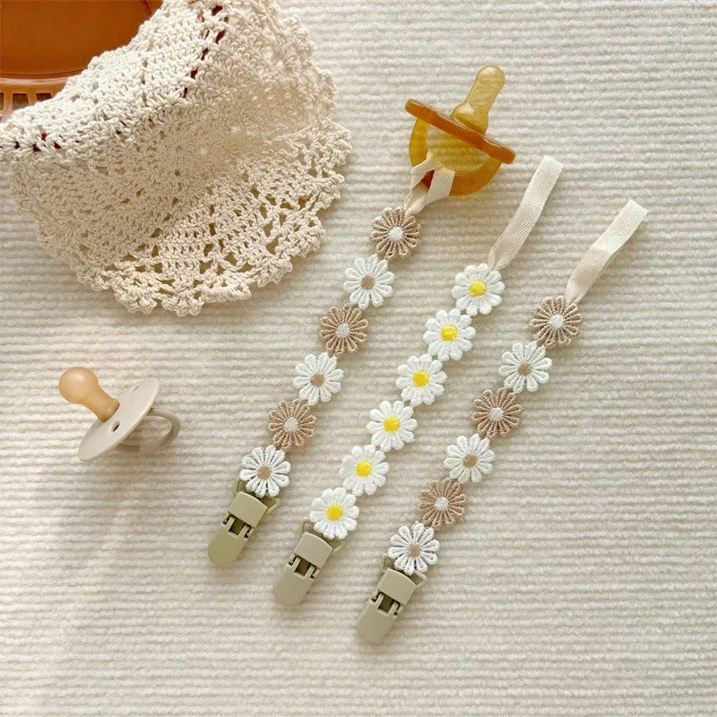 Hign-concerned Daisy Pacifier Clips Baby Accessories