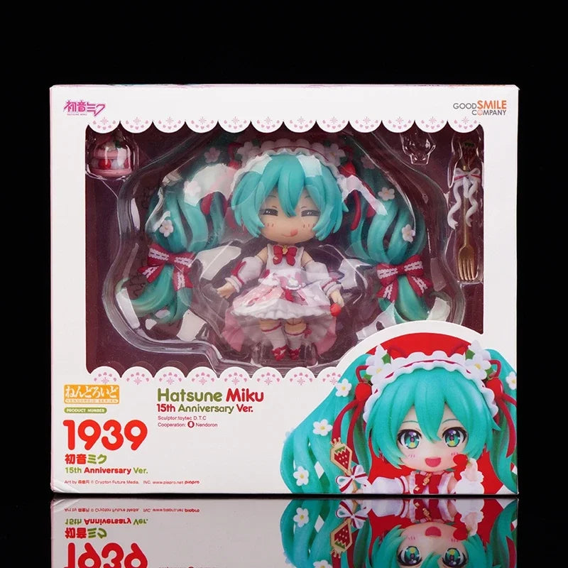 10cm #1939 Hatsune Miku Anime Figure 15th Anniversary Strawberry Miku Action Figure #1940 PVC Collection Model Doll Toys Gift
