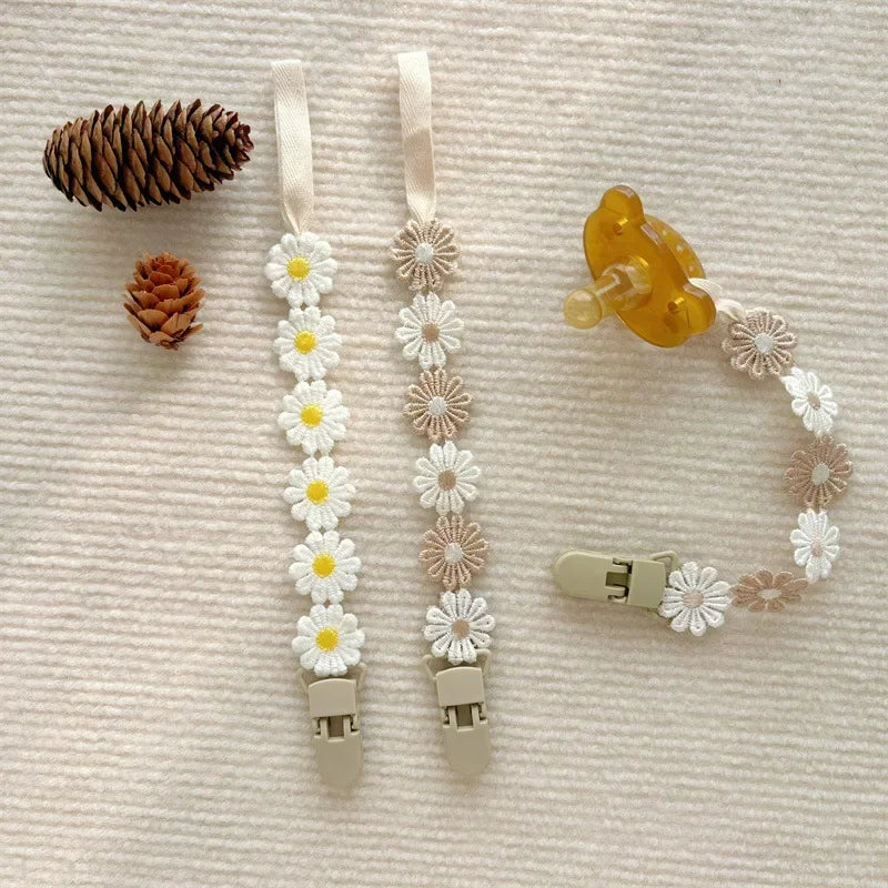 Hign-concerned Daisy Pacifier Clips Baby Accessories
