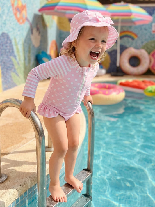 Girls Heart Patterned Two Piece Rash Guard Swimsuit With Hat